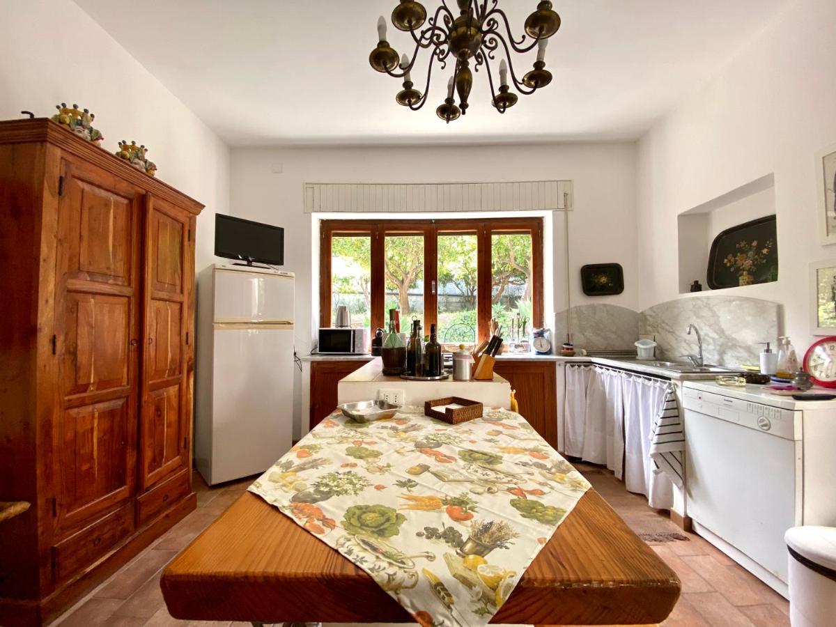 Villa Tana Pacenzia Чефалу Экстерьер фото
