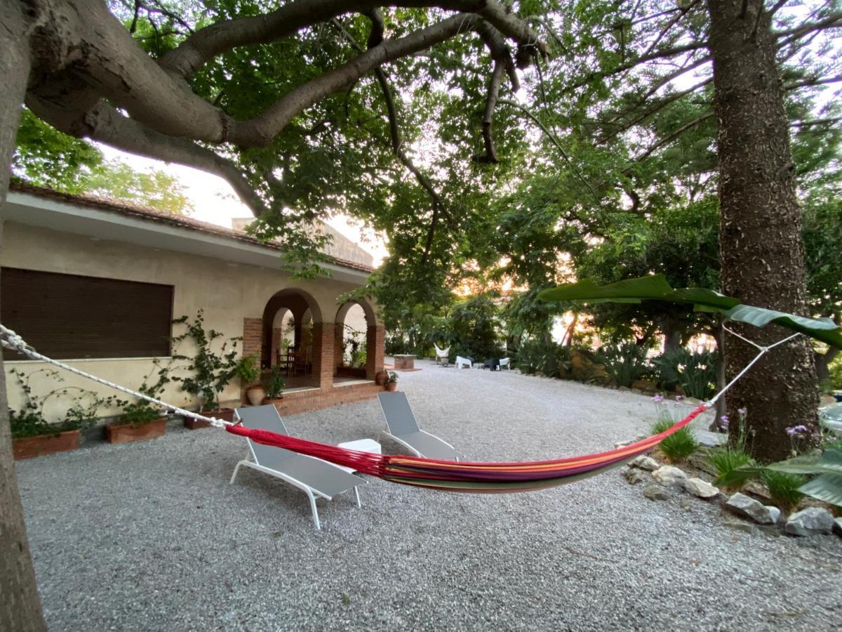 Villa Tana Pacenzia Чефалу Экстерьер фото